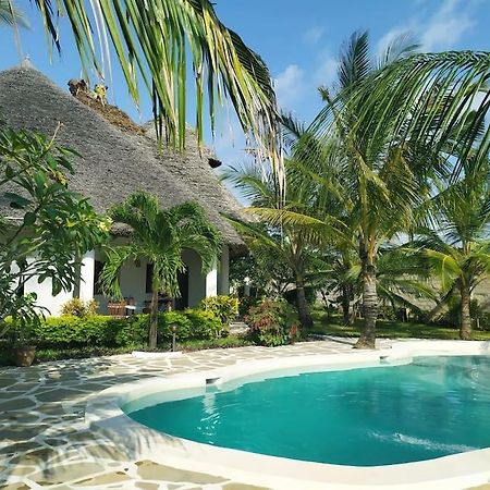 Twiga House Resort Piscina ☆☆☆☆☆ Pearl Beach Watamu Extérieur photo