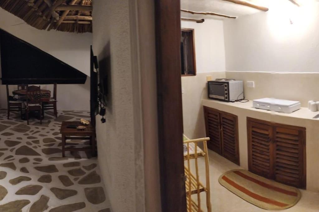 Twiga House Resort Piscina ☆☆☆☆☆ Pearl Beach Watamu Extérieur photo